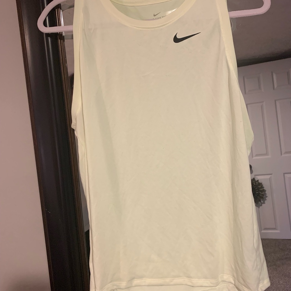Nike tank
